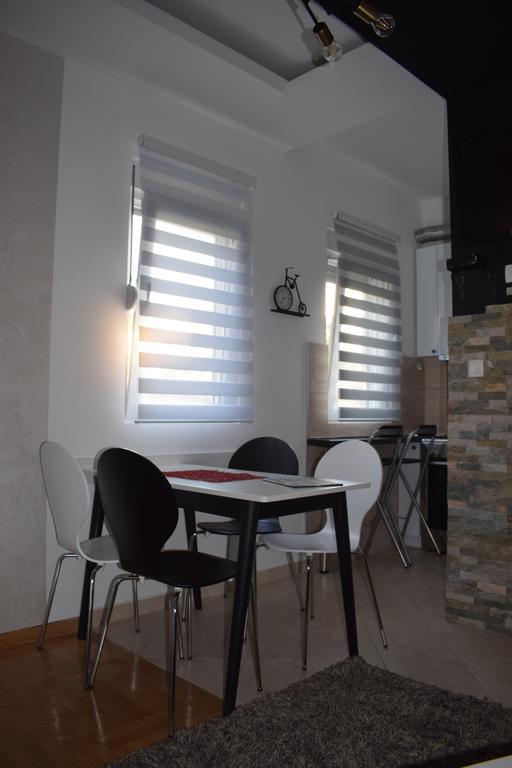 Apartment Fini Тиват Экстерьер фото